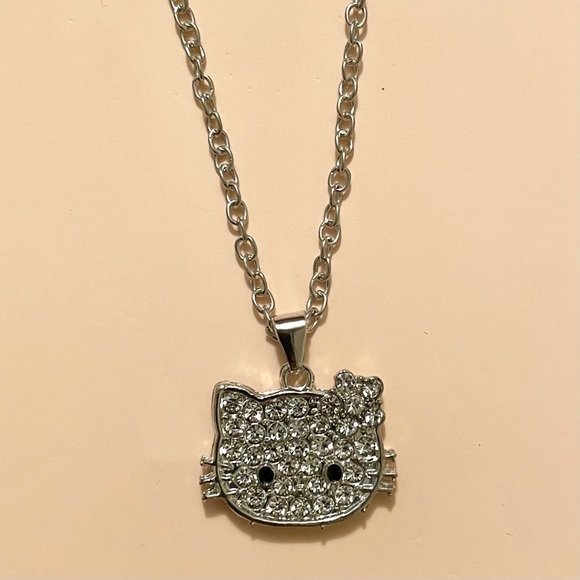 💖 Hello Kitty Crystal Silver Necklace 16”-18” adjustable NEW - Picture 2 of 7